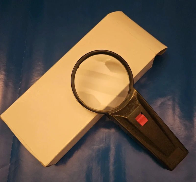 Lupa de Mano con Luz LED e Interruptor